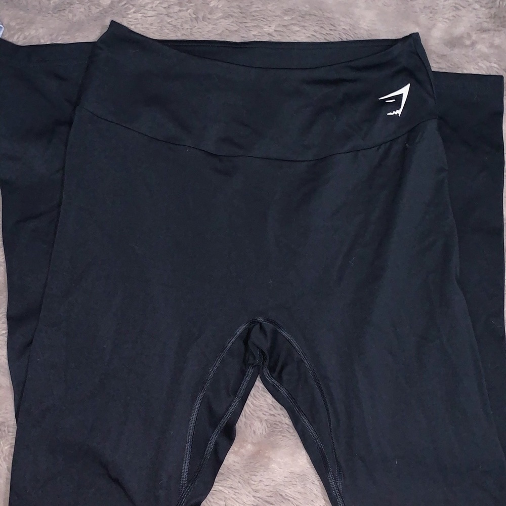 Black Gymshark leggings